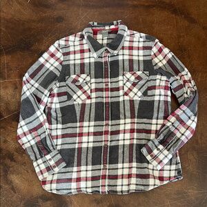 Women’s Natural Reflections size XL flannel pearl snap long sleeve shirt